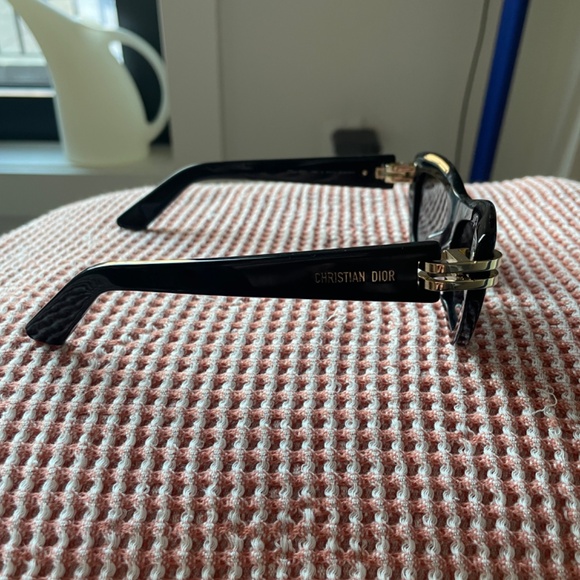 Gorgeous Christian Dior Sunglasses main image 9